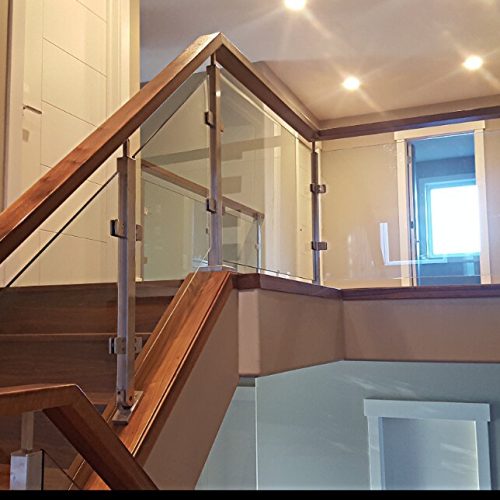 Stainless Steel Railing With Glass & Clips